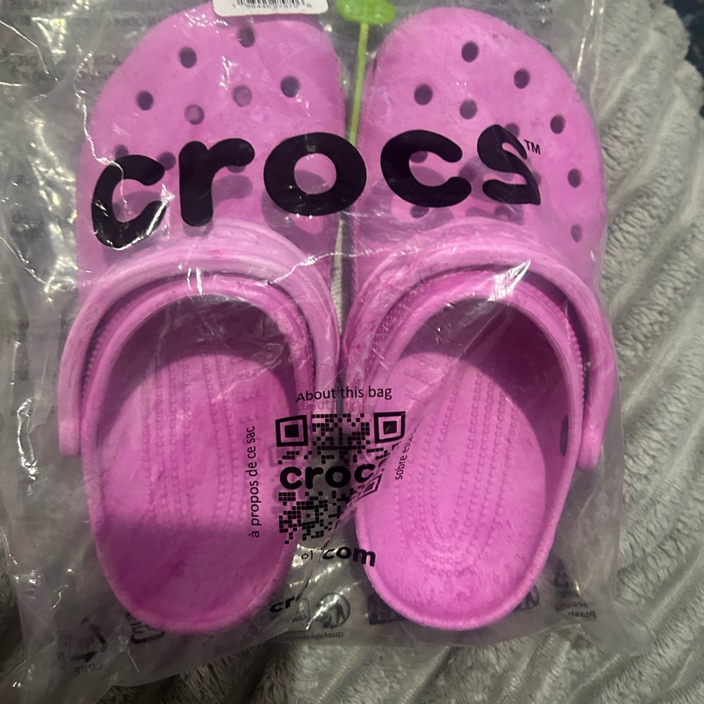 Brand New pink CROCS J4
